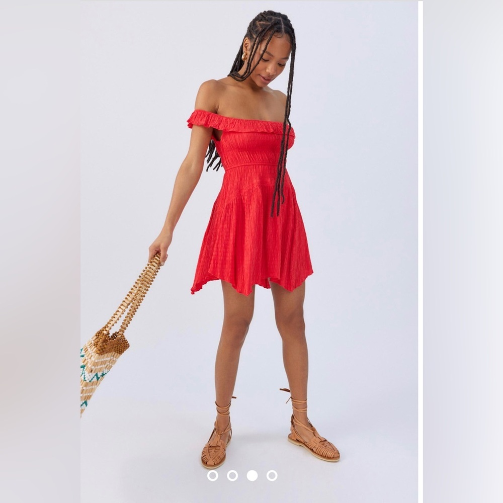NWT UO Aubrey Off-The-Shoulder Mini Dress M